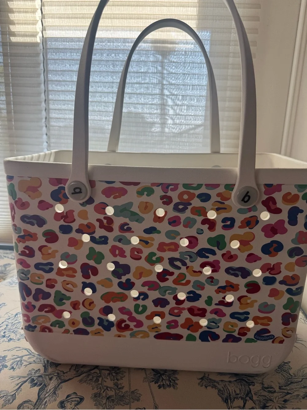 BOGG BAG White Tote with Multicolor Leopard Spots